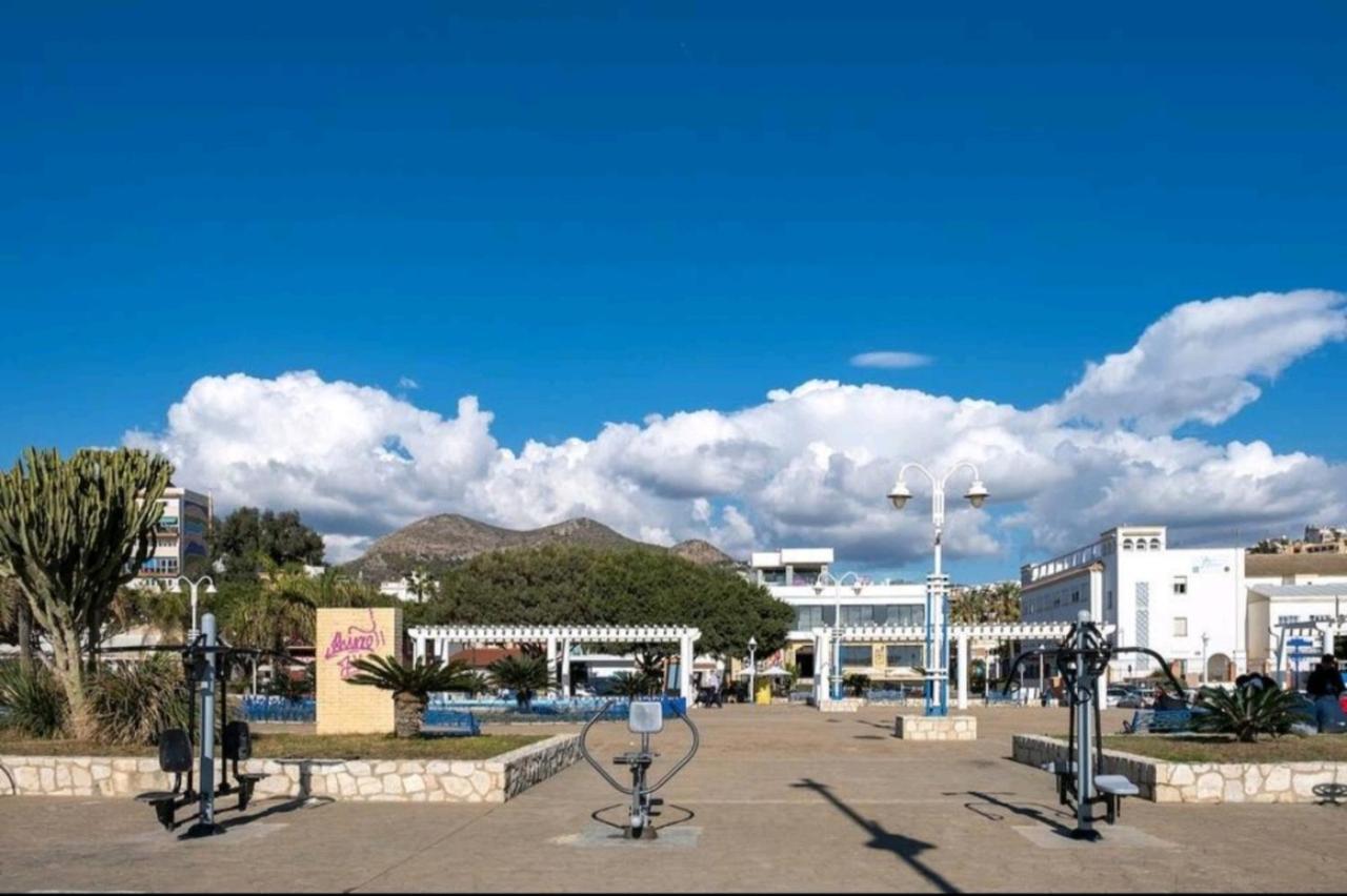 Waterfront Beach B Apartament